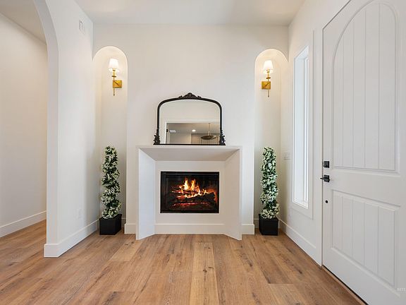 4th image of 24763 Ardmore Ct