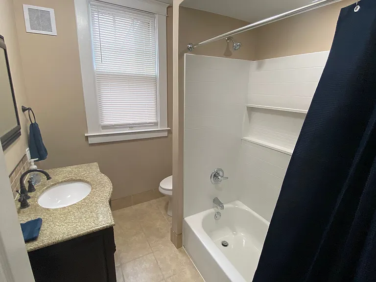 1431 Lafayette Blvd — Photo 11