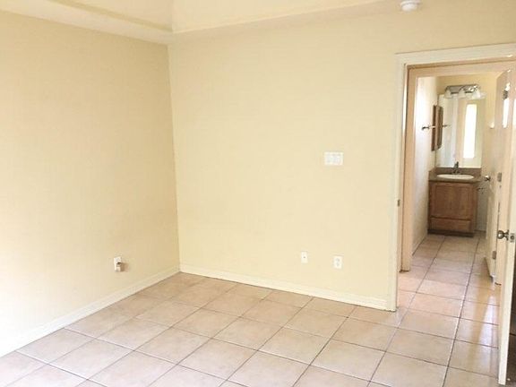 5th image of 2204 N Dahlia St APT 2