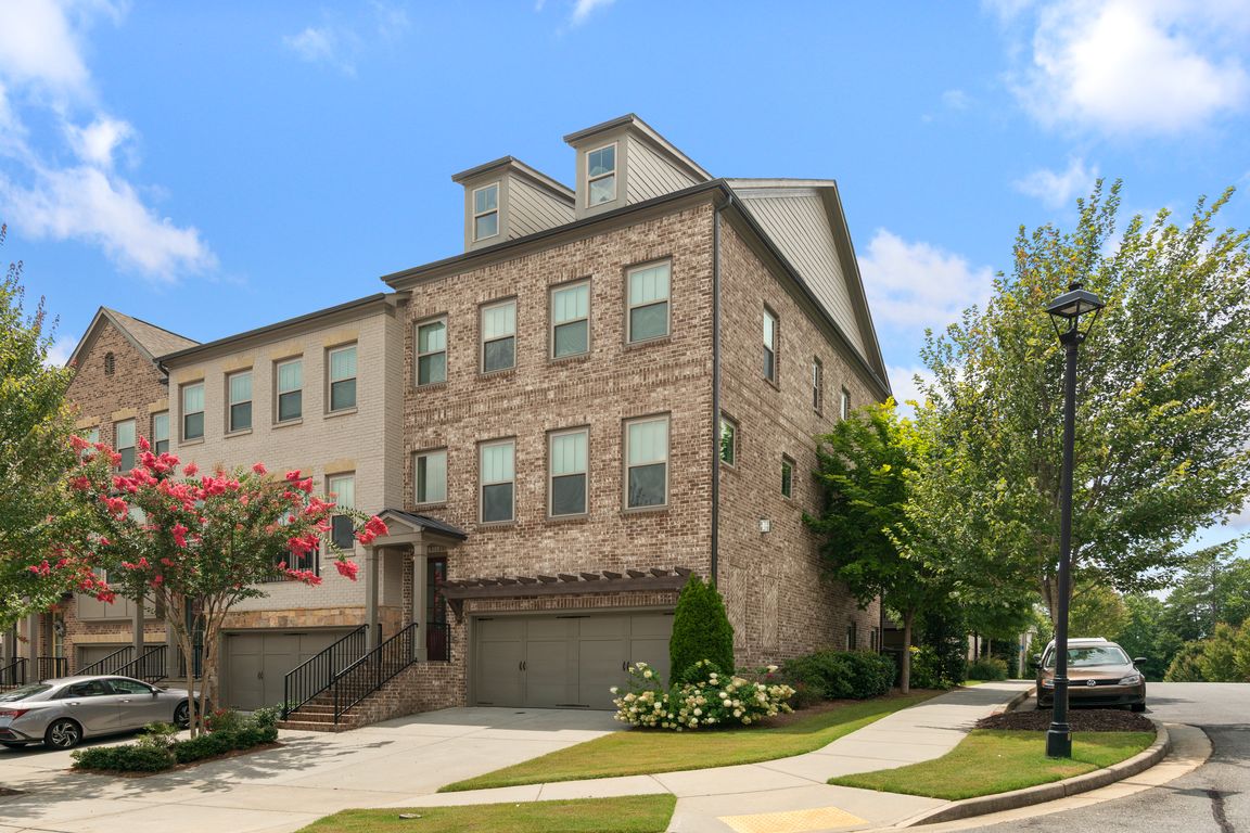 1002 Milhaven Dr-18