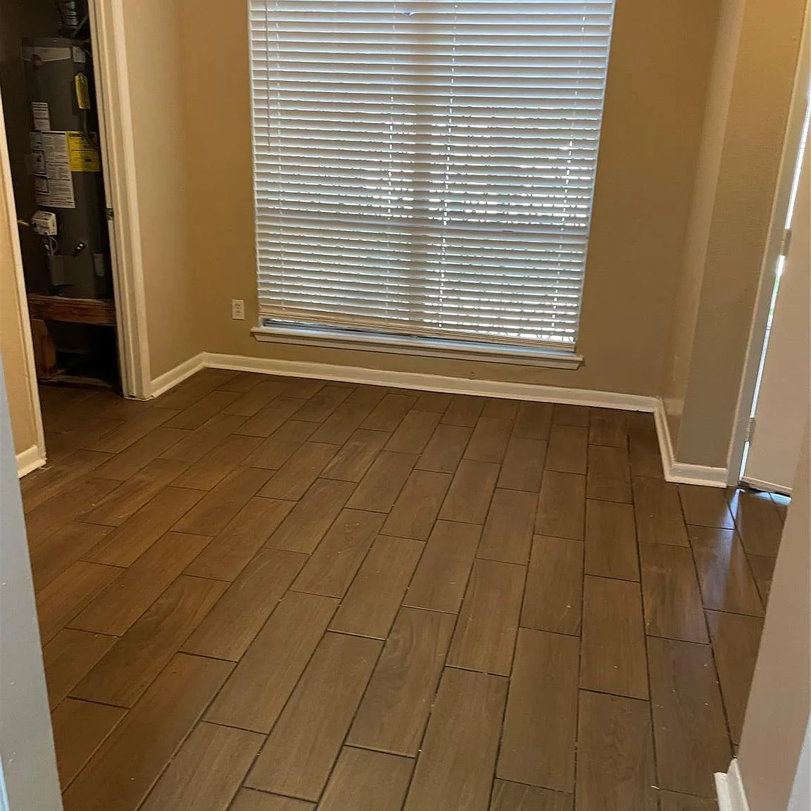 3 bed, 2.0 bath, 1990 sqft, $2,000 — Photo 2