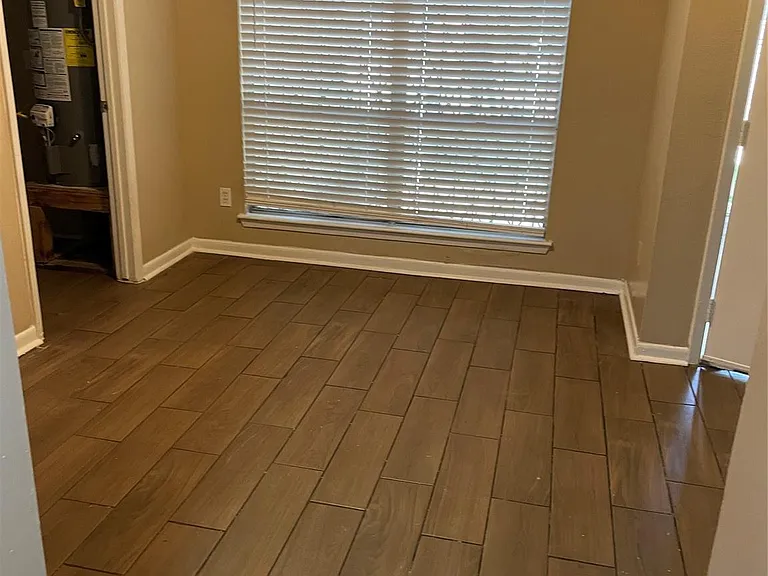 12419 Sungate Ln — Photo 2