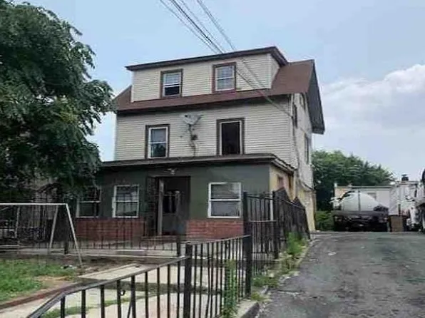 3121 105th Street, Flushing, NY 11369