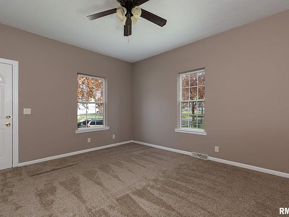 2nd image of 2727 Boies Ave