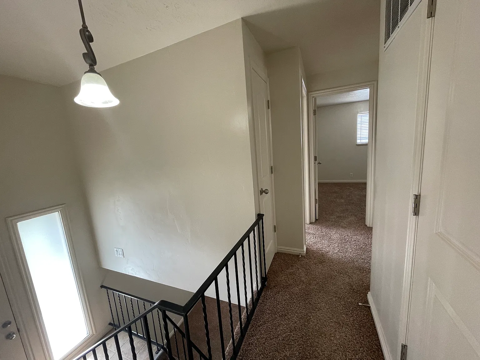 2 bed, 1.5 bath, 1150 sqft, $1,430 — Photo 2