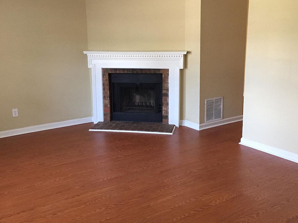 2nd image of 519 Whitehall Ln