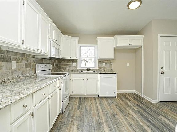 2nd image of 3028 N 84th Ter