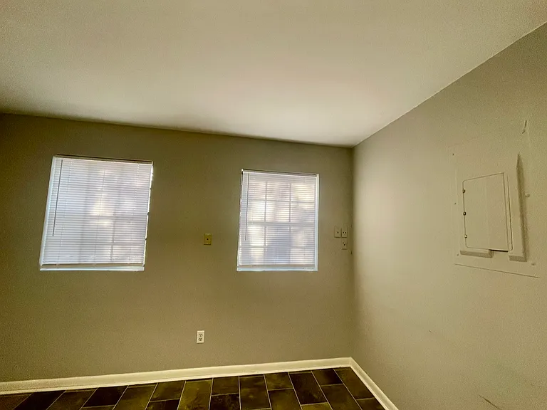 Skidaway Rd — Photo 2