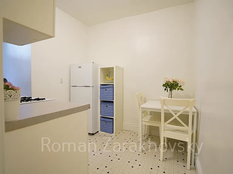 6 Camelot Ct #18 — Photo 6