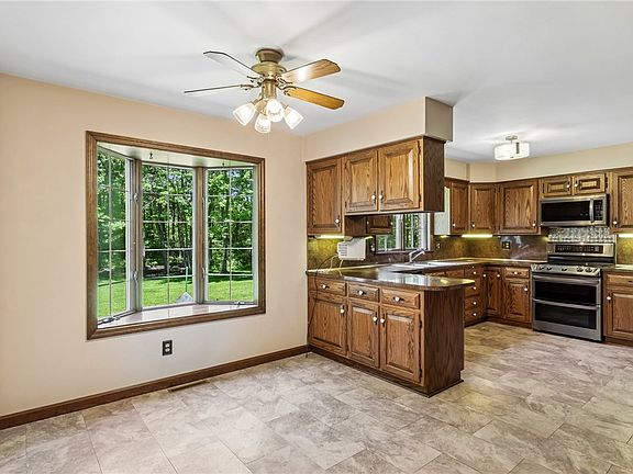 5th image of 757 Enterprise Rd