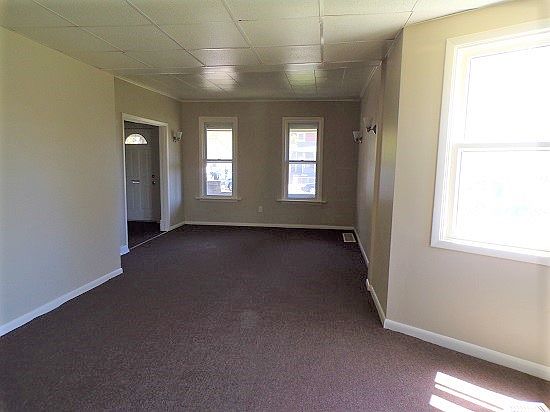 4th image of 1014 Fairfield Ave