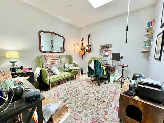 Rented by ERNY LLC | media 42