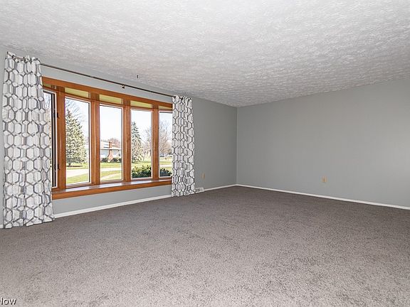 5th image of 7040 Polk Ct