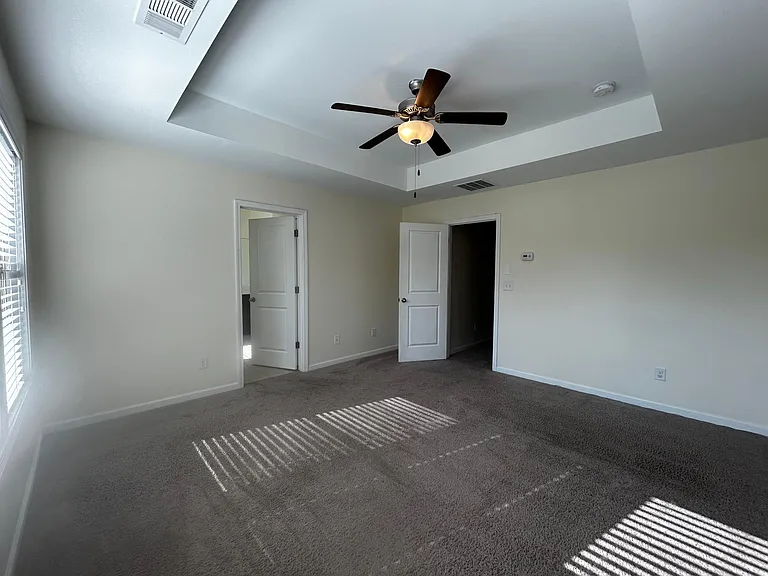 1047 Haley Woods Ct — Photo 18