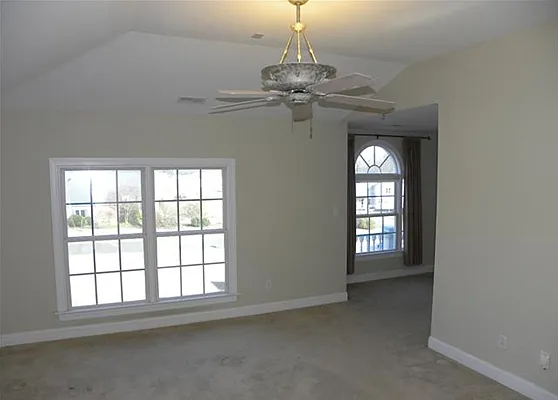 1004 James Madison Dr — Photo 13
