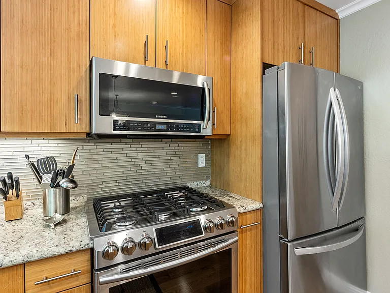 431 Woodminster Dr — Photo 11