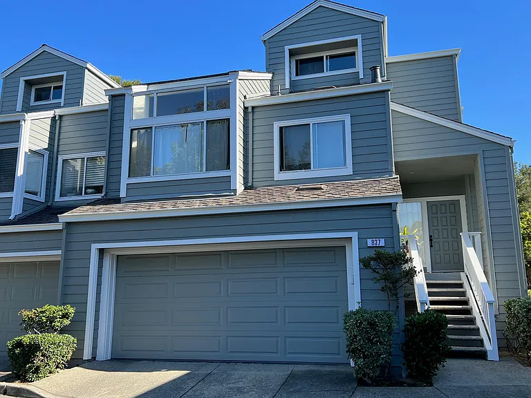 837 Columbia Cir — Photo 1