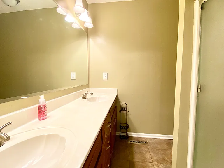 15623 Riley St — Photo 11