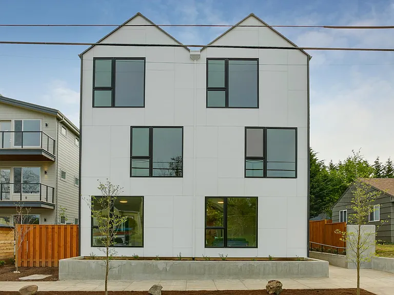 7054 N Montana Ave #101 — Photo 1