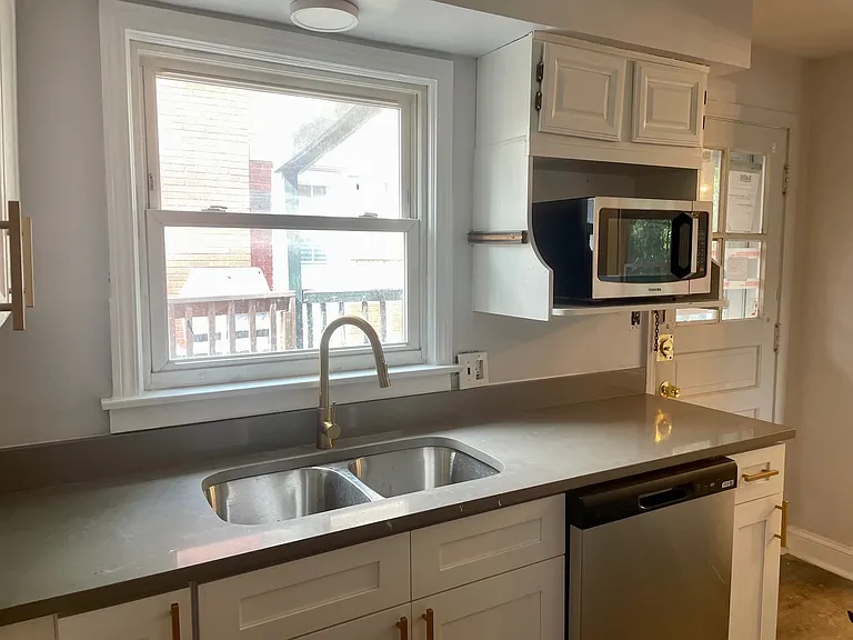 1122 N Harlem Ave #A — Photo 3