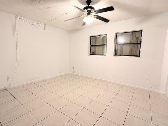 3rd image of 455 Janice Avenue