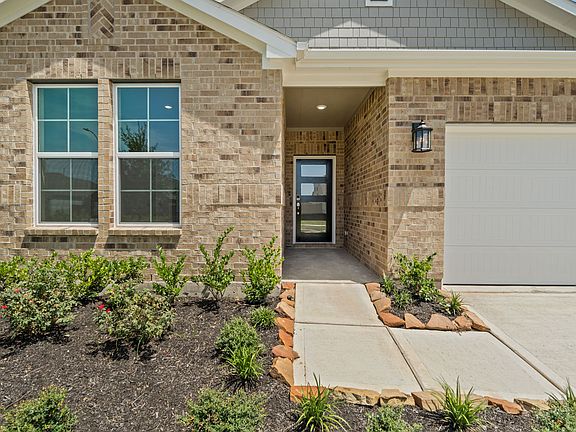 3rd image of 27618 Beachside Arbor Dr