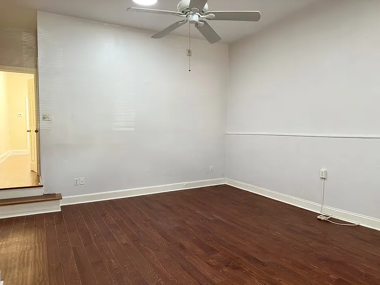 2528 Poplar St #1 — Photo 8