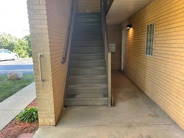 2 bed, 900 sqft, $2,000 — Photo 4