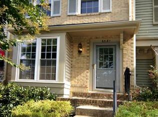 6581 Cypress Point Rd, Alexandria, VA 22312