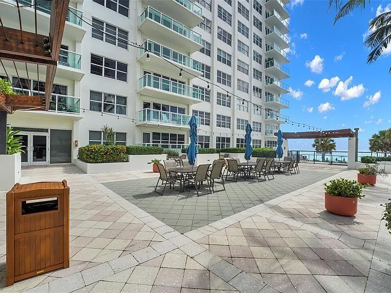 3550 Galt Ocean Dr #2003 — Photo 23