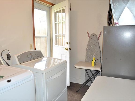 5th image of 1505 Gwinn Ln