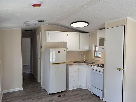 5th image of 40 Albany Rd #3