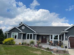 35502 52nd St, Burlington, WI 53105