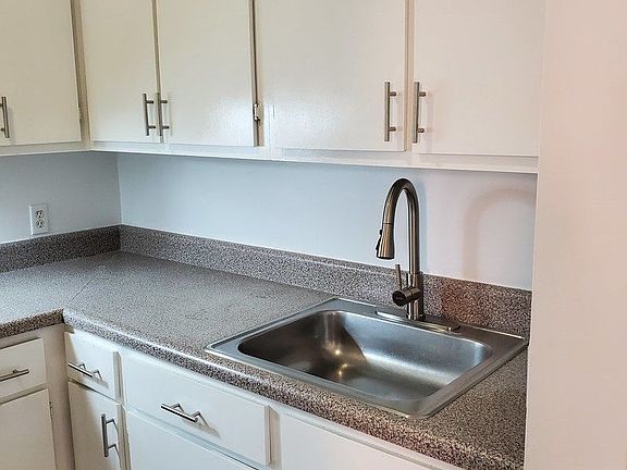 5th image of 58 W 124th St APT 2