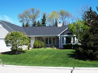 5746 Embassy Dr, Racine, WI 53406