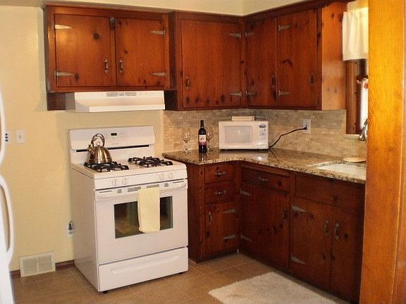 Kitchen With Wood Cab.