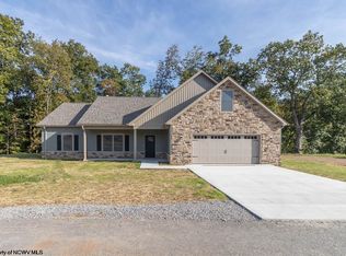 214 Frisco Ln, Bridgeport, WV 26330