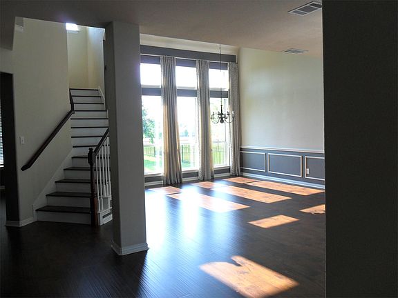 2nd image of 19705 Diablo Dr