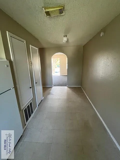 2 bed, 1.0 bath, 750 sqft, $890 — Photo 4