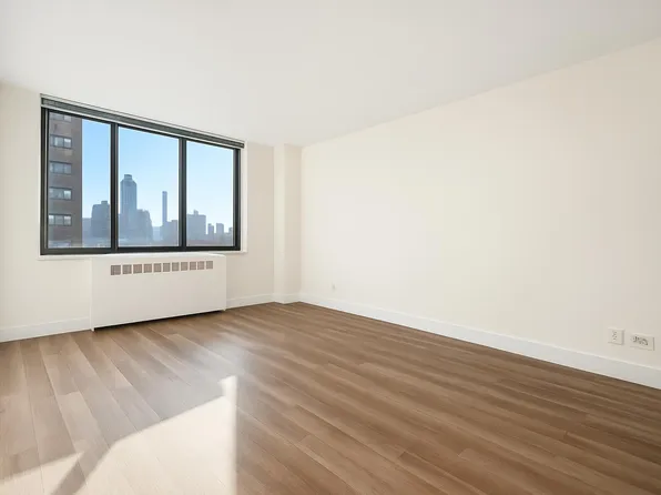 1735 York Avenue image 3 of 19