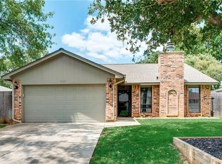 3005 Woodbridge Dr, Bedford, TX 76021