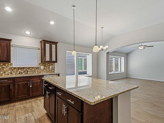 4th image of 1093 Summer Rain St