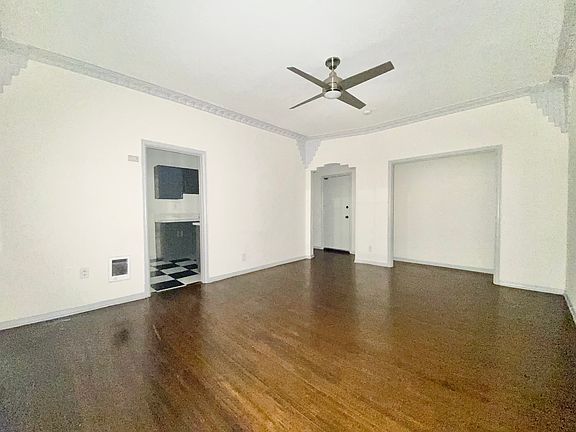 4th image of 808 S Hobart Blvd #103