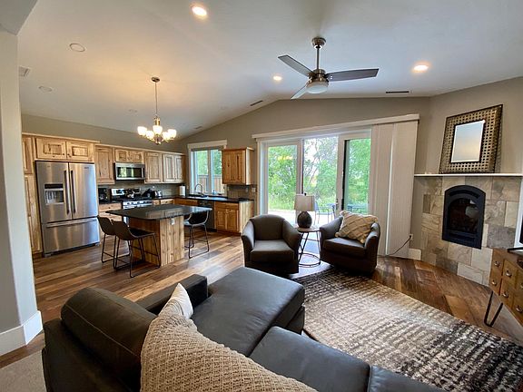 5th image of 17 Creekside Ln