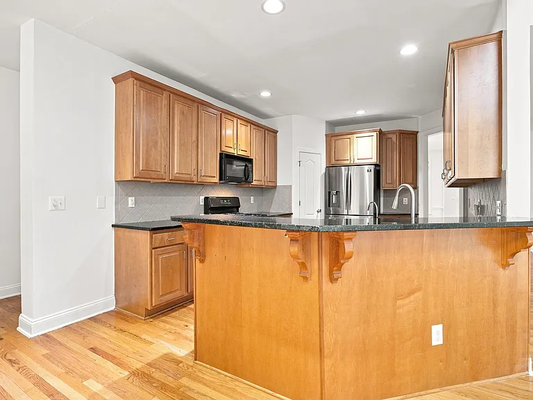 401 Waverly Hills Dr — Photo 11
