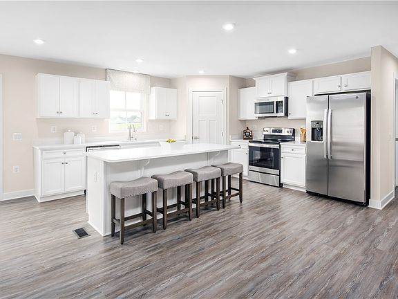 2nd image of 137 Acorn Dr
