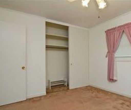 5th image of 427 Fairmont Dr