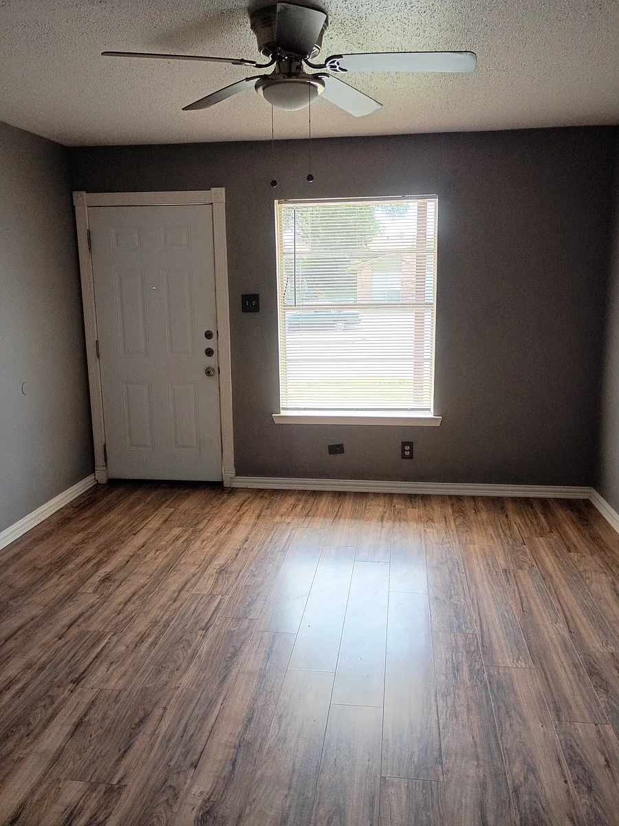 Building Photo - 1309 Janis Dr #A