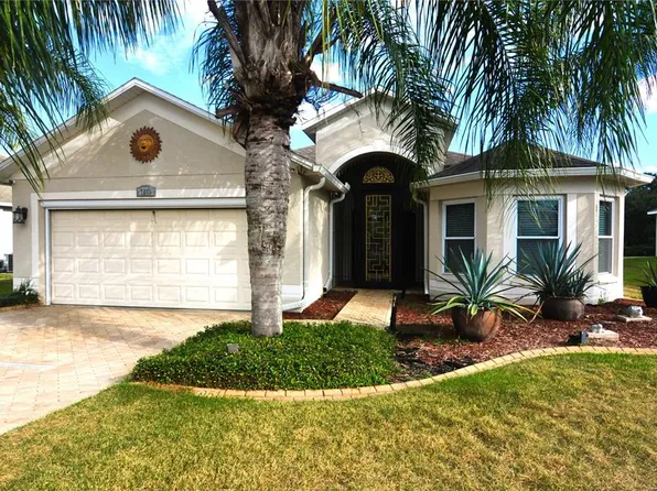 7951 Merchantville Cir, Zephyrhills, FL 33540