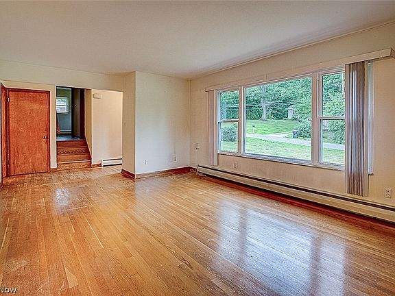 4th image of 1357 S Polen Ave